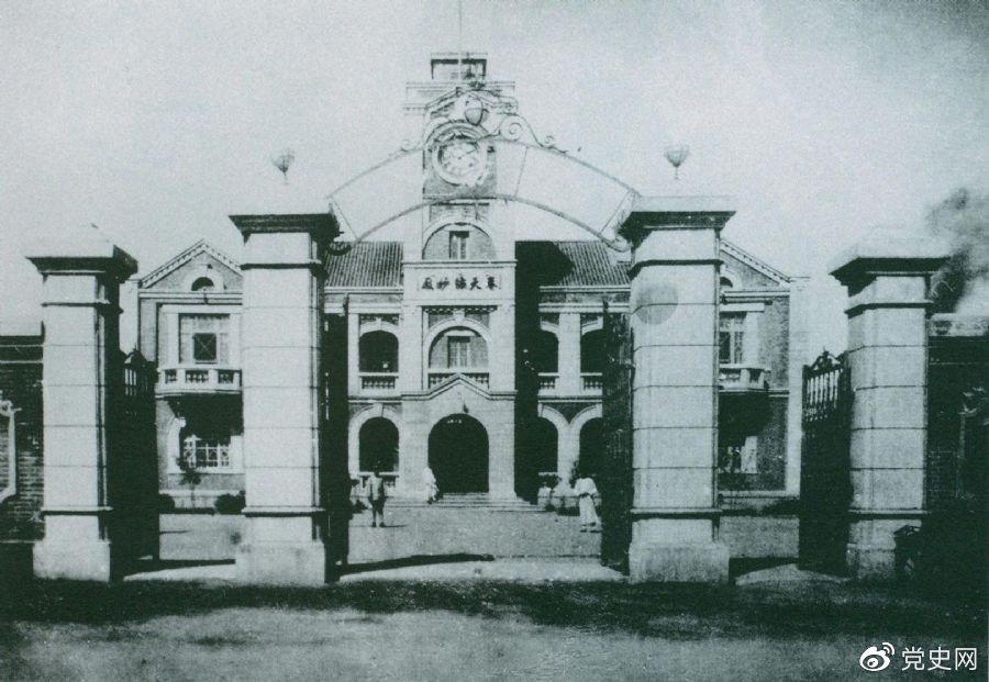 　　圖為中共滿洲省委舊址。1929年6月，中共中央政治局決定劉少奇任中共滿洲省委書記。7月，劉少奇到達奉天（今沈陽）赴任。